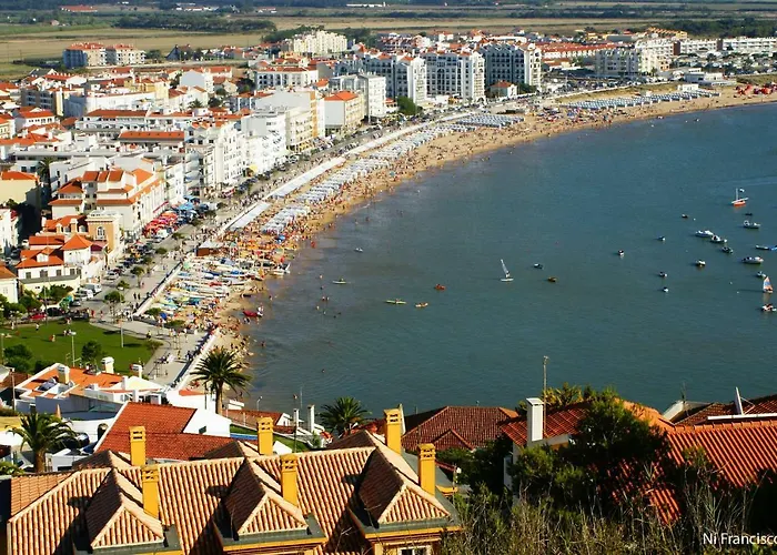 Sao Martinho Do Porto Beach Apartment شقة
